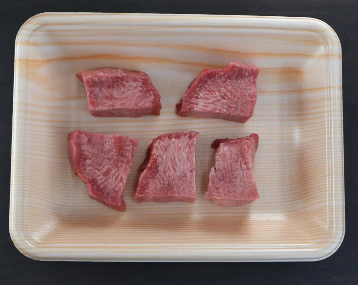 牛タン 角切り 100g BBQ 国産牛 BBQ用 盛り付けイメージ